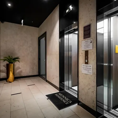 Urban Chic - Mennica Residence, 1-bedroom In Center #323 アパート ワルシャワ